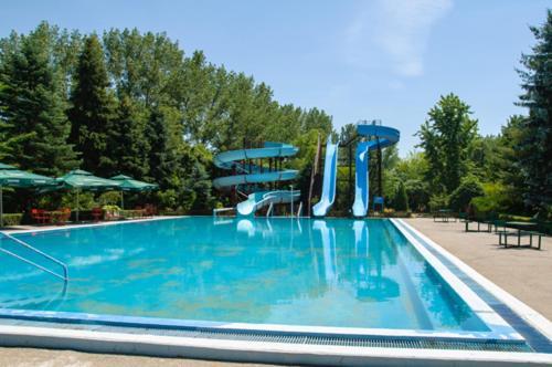 Ada Adica Prenociste Sport Wellness Centar - Bazeni旅舍 外观 照片