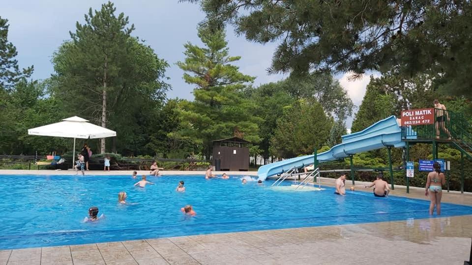 Ada Adica Prenociste Sport Wellness Centar - Bazeni旅舍 外观 照片