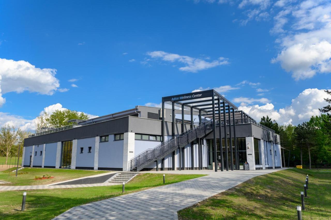 Ada Adica Prenociste Sport Wellness Centar - Bazeni旅舍 外观 照片
